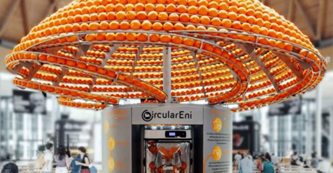 Espremedor de laranja inovador 3D imprime copos bioplásticos com restos de casca de laranja