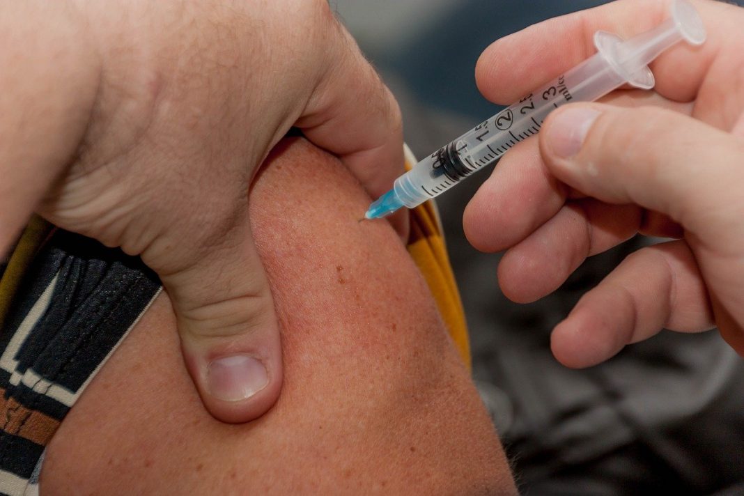 As pessoas vacinadas ainda podem transmitir o coronavírus?