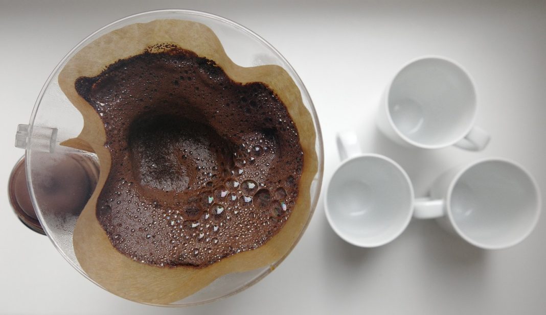10 maneiras surpreendentes de reaproveitar o pó de café
