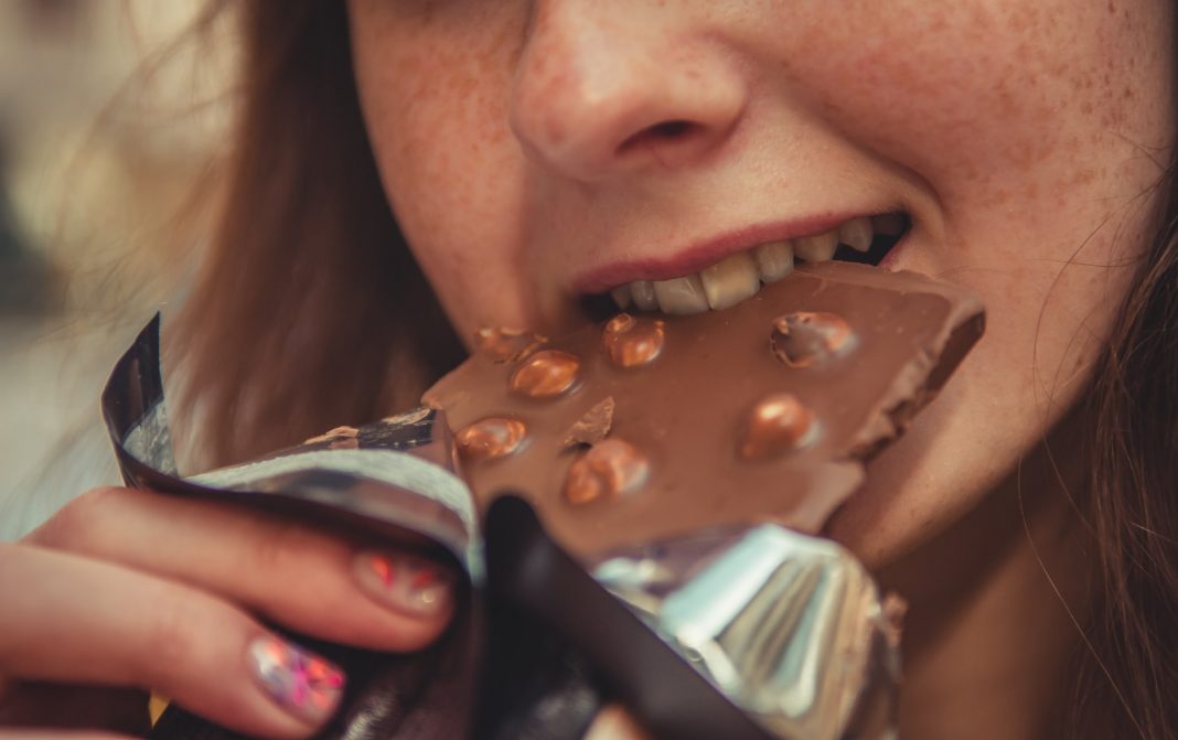 Começar o dia com chocolate pode ter benefícios inesperados