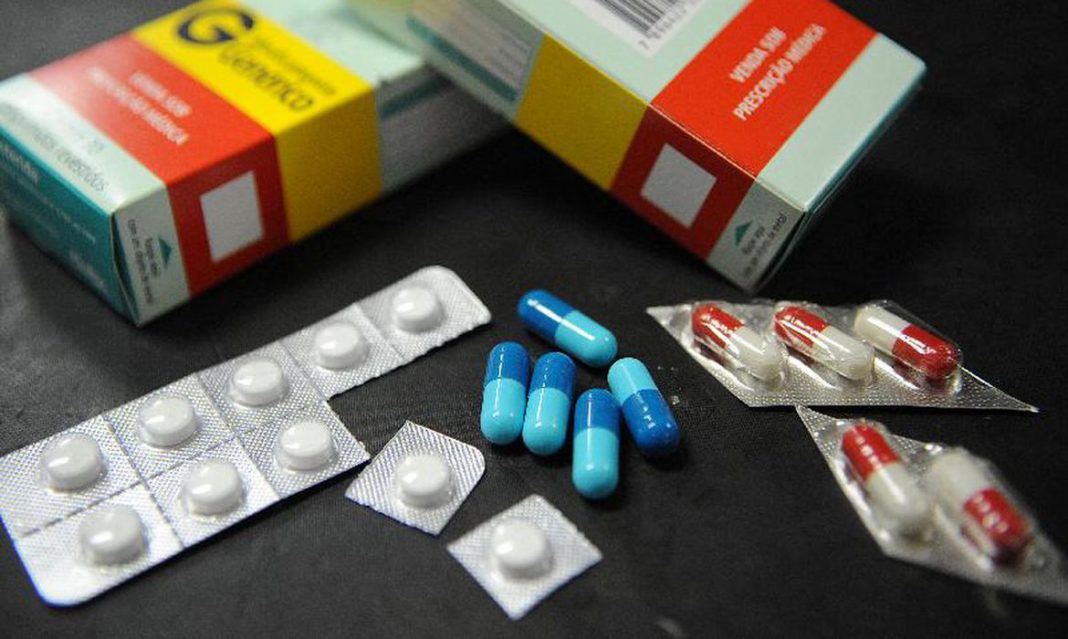 Estudo aponta que remédio da Pfizer para artrite reduz em 37% risco de morte por covid