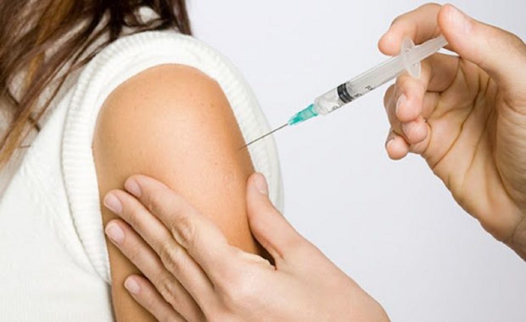 Vacinas contra HPV em adolescentes reduzem a taxa de câncer cervical em até 87%