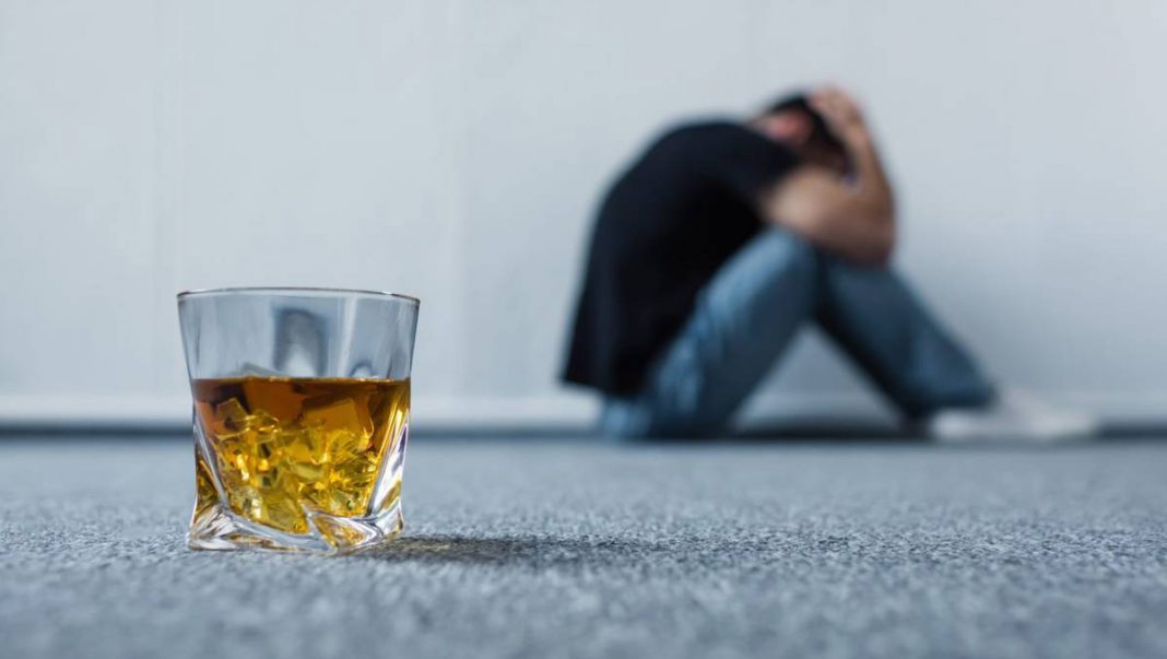 Cientistas afirmam que infusões cetamina podem ajudar pessoas a largar o vício do álcool