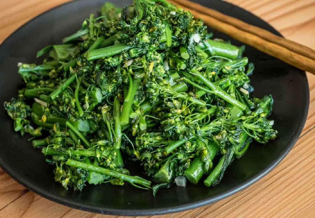Broccolini: nutrientes, benefícios e como cozinhá-lo