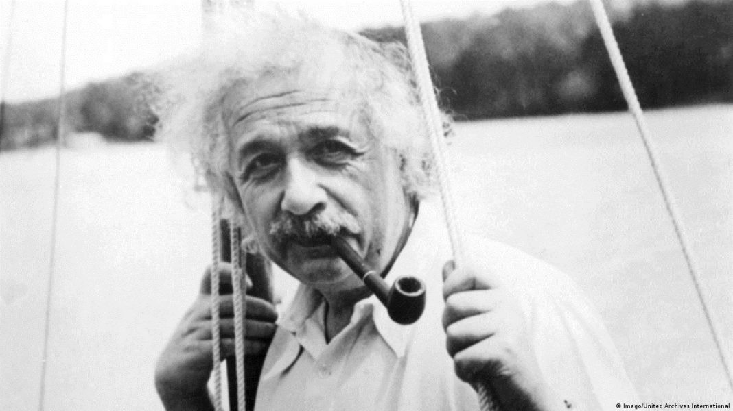 Os pensamentos surpreendentes de Albert Einstein sobre o sentido da vida