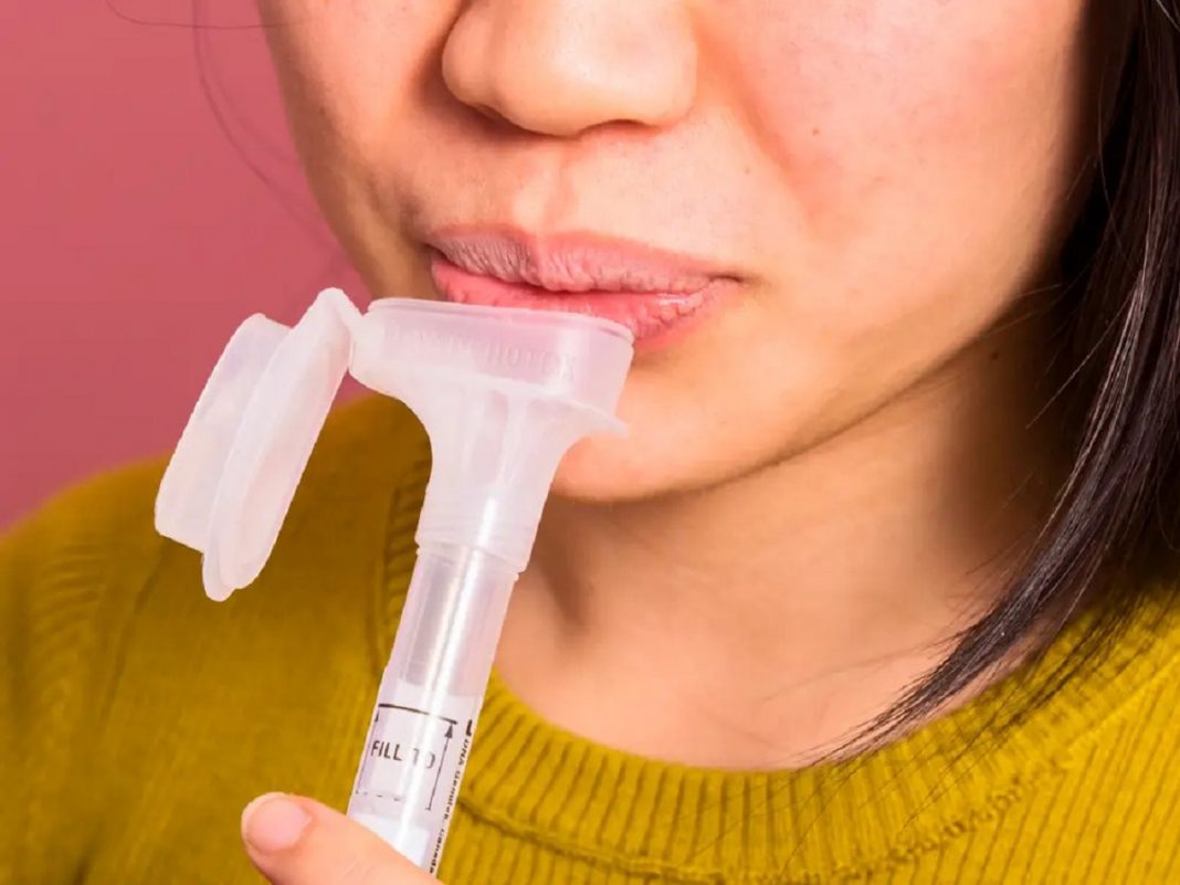 Um exame de saliva ajudará os casais a conhecer o risco de doença genética do bebê