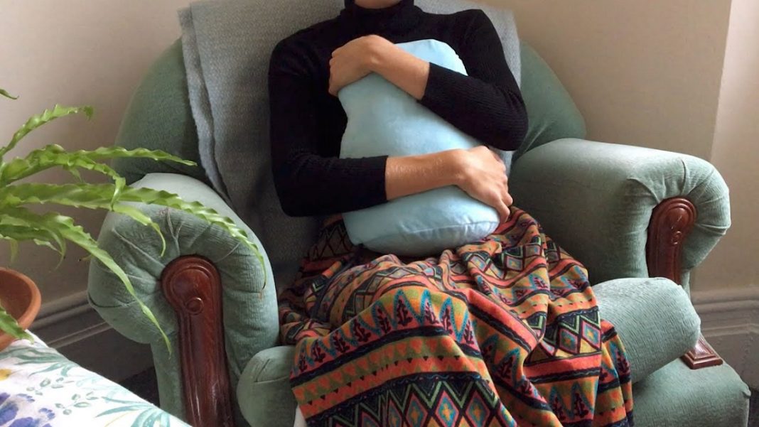 Abraçar uma almofada que “respira” pode reduzir a ansiedade