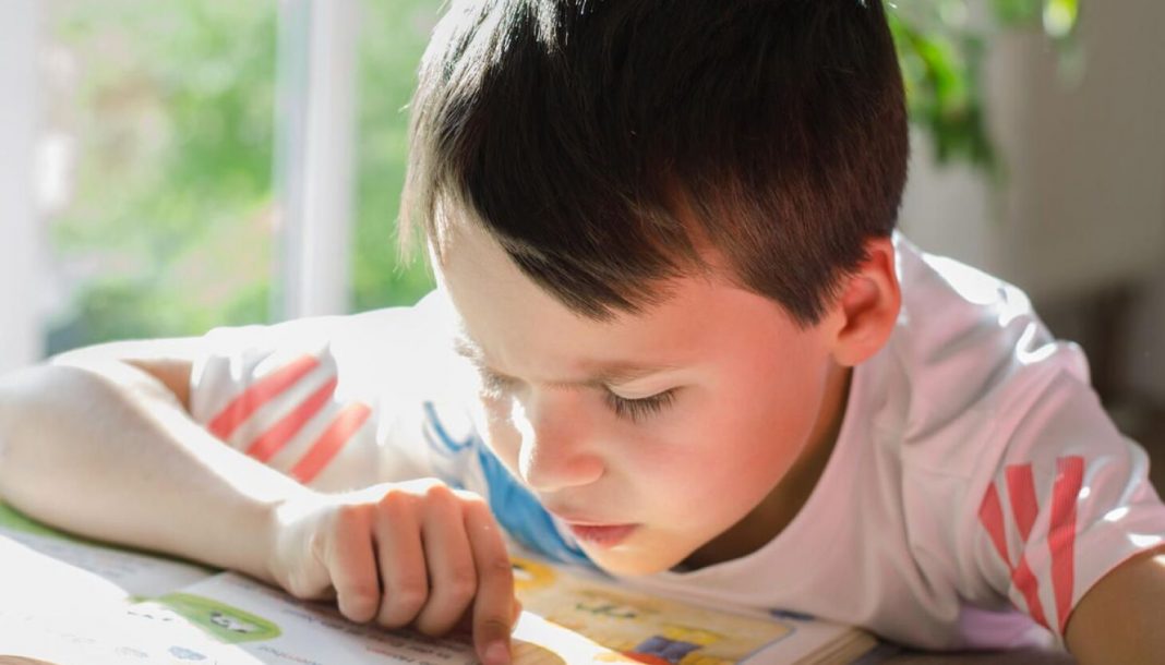 5 estratégias para as crianças aprenderem a ler mais rápido