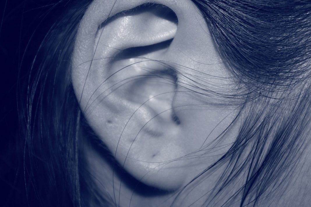 Mais de um bilhão de pessoas podem acabar com perda auditiva. Aqui está o porquê