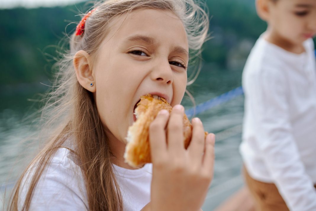 O açúcar afeta o comportamento e a concentração das crianças