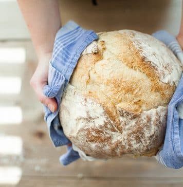 Pão caseiro comum à base de farinha de trigo